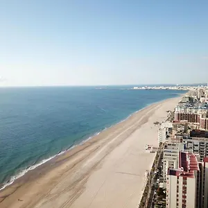 Piso Luminoso Cerca De Playa Cádiz